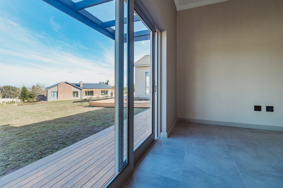 4 Bedroom Property for Sale in Blanco Western Cape